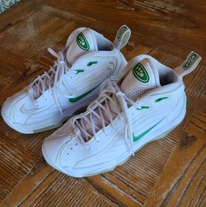 NIKE Air Total Max Uptempo White and Green Athletic Shoes, Size 7